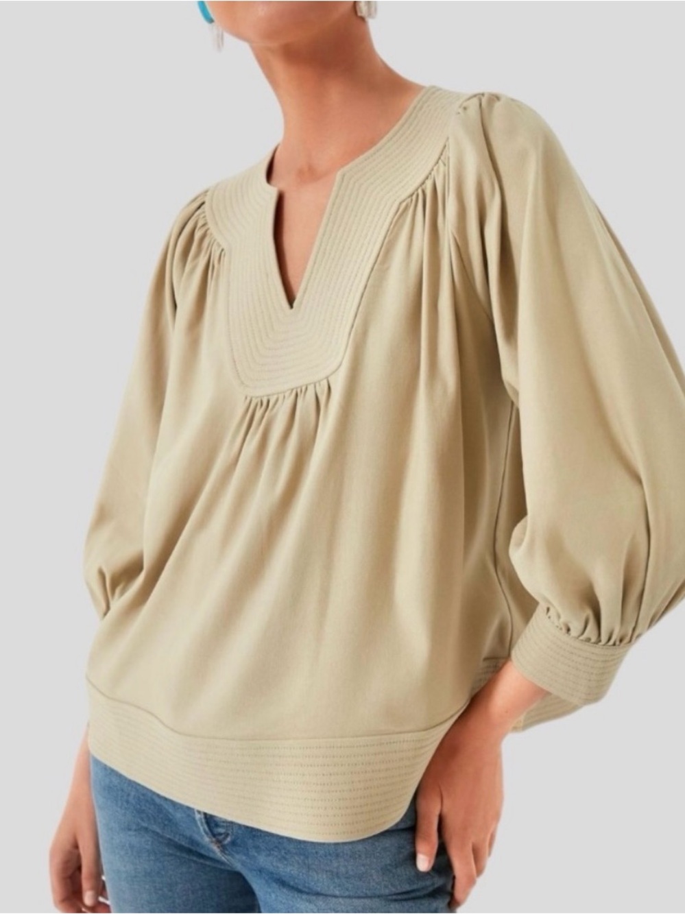 Tuckernuck Pomander Place Koa Tan Vneck Blouse Size Medium